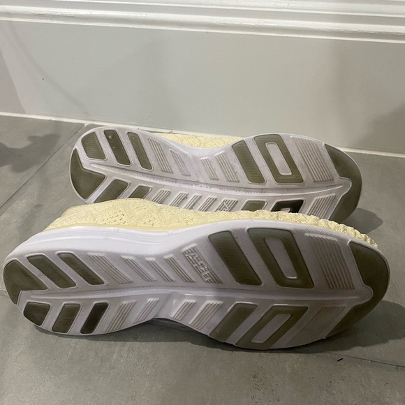 APL TechLoom Phantom woman’s size 9 Vanilla/ White used - Picture 2 of 4